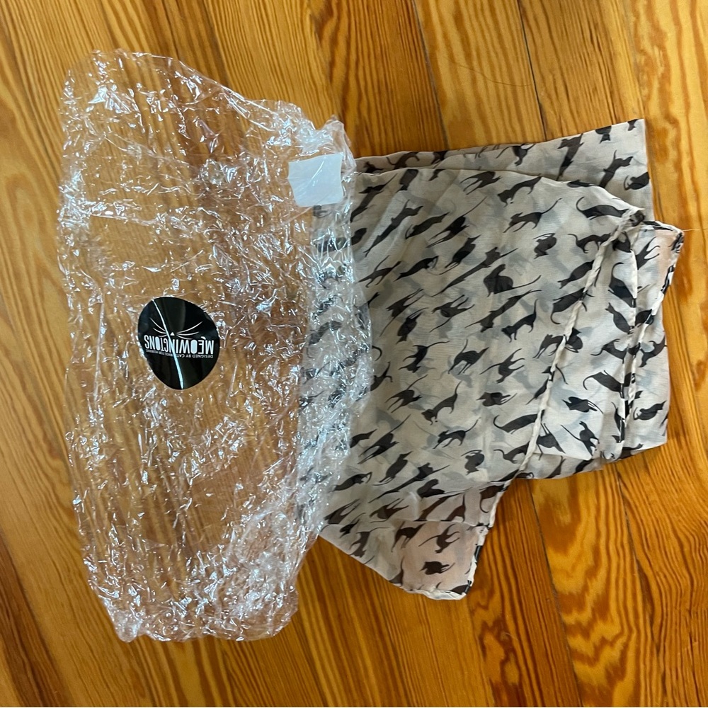 Meowingtons Cat Print Scarf